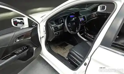 Honda Accord 2016 2.4 гидро в Москве № 170635, миниатюра 11