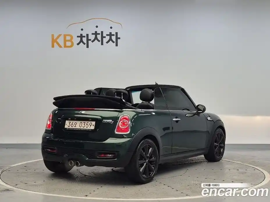 Mini Cooper Convertible 2014 1.6 гидро в Москве № 188625, фото 3