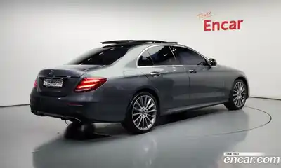 Mercedes-Benz E-Class 2019 2.0 гидро, миниатюра 2