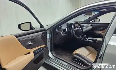 Lexus ES 2020 2.5 гидро в Москве № 214658, миниатюра 10