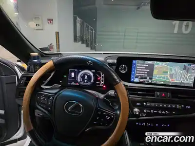 Lexus ES, 2024