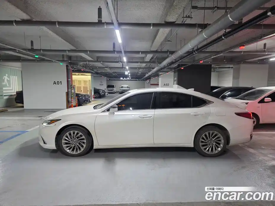 Lexus ES 2024 2.5 гидро в Москве № 214783, фото 4