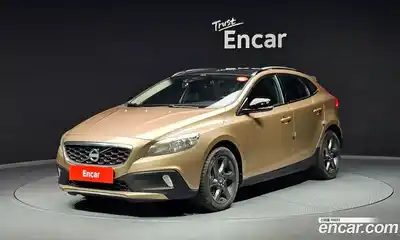 Volvo V40, 2013