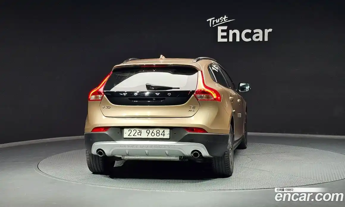 Volvo V40 2013 2.0 гидро в Москве № 229594, фото 4