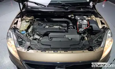 Volvo V40 2013 2.0 гидро в Москве № 229594, миниатюра 6