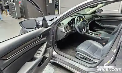Honda Accord 2018 1.5 гидро в Москве № 232918, миниатюра 10