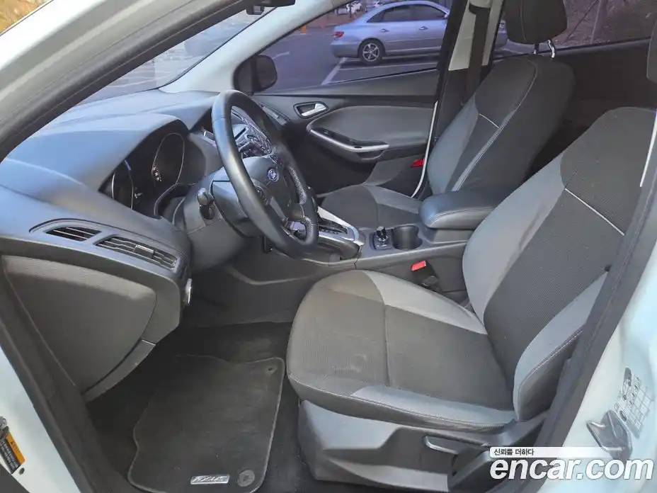 Ford Focus 2013 2.0 гидро в Москве № 257694, фото 11