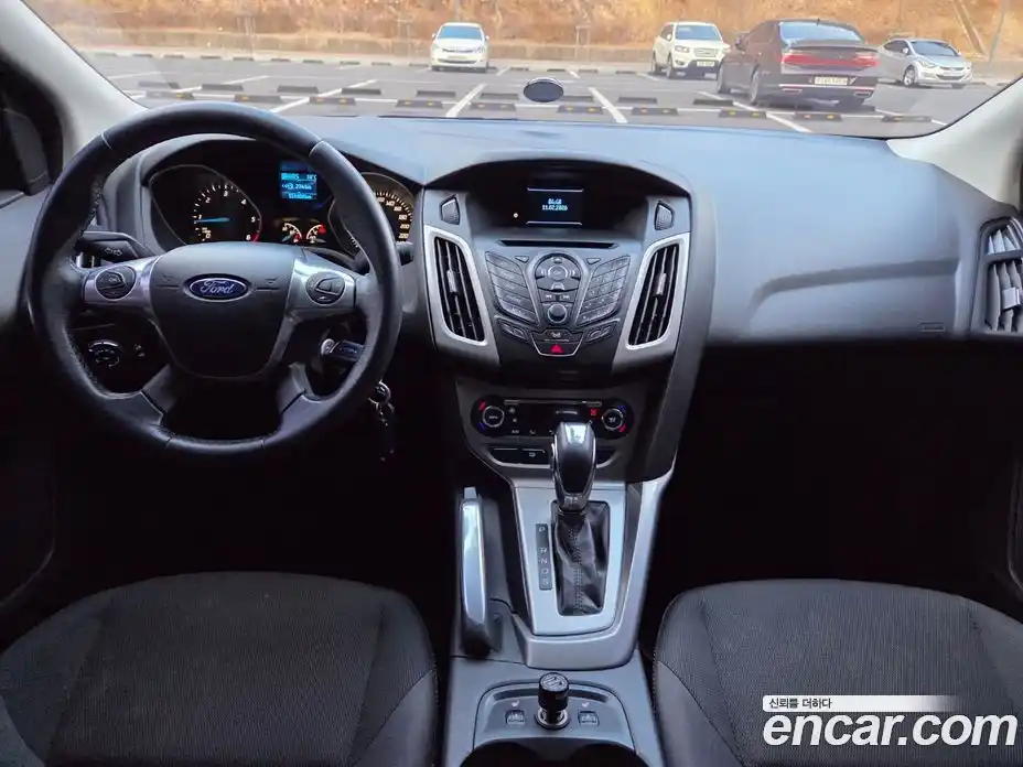Ford Focus 2013 2.0 гидро в Москве № 257694, фото 10