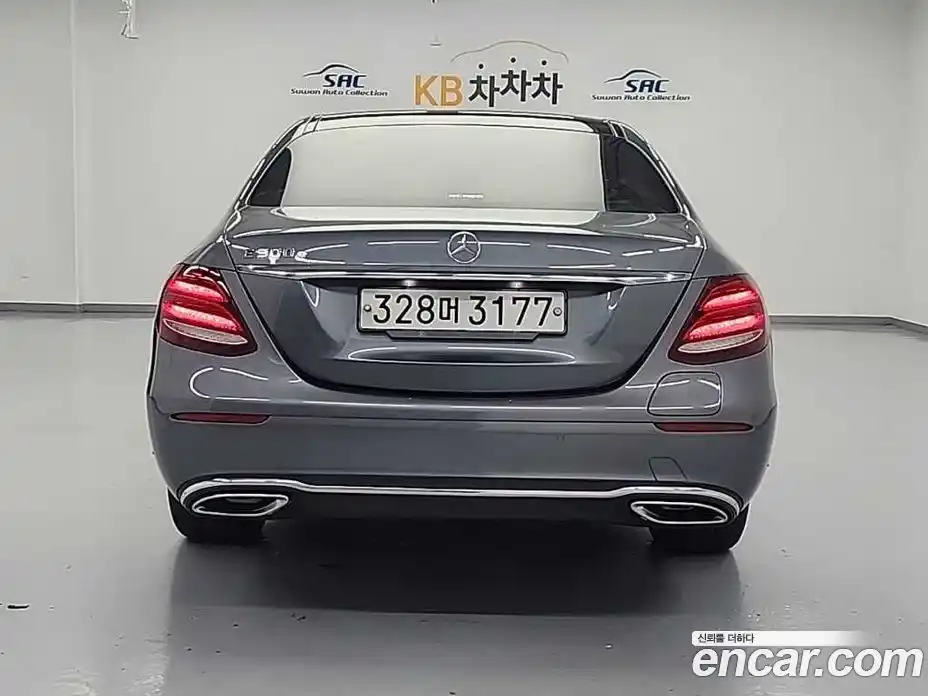 Mercedes-Benz E-Class 2019 2.0 гидро в Москве, фото 4