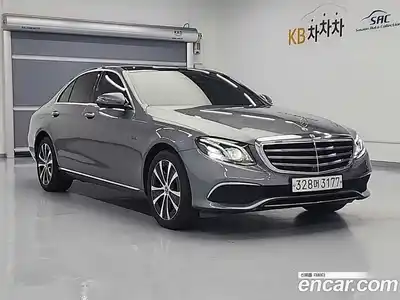 Mercedes-Benz E-Class 2019 2.0 гидро в Москве, миниатюра 5