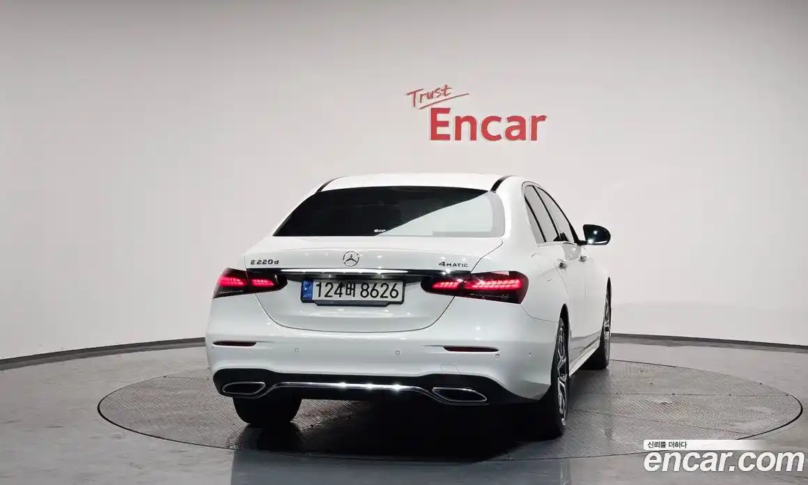 Mercedes-Benz E-Class 2021 1.9 гидро в Москве, фото 3