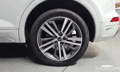 Audi Q5 2023 2.0 гидро в Москве № 162366, миниатюра 5