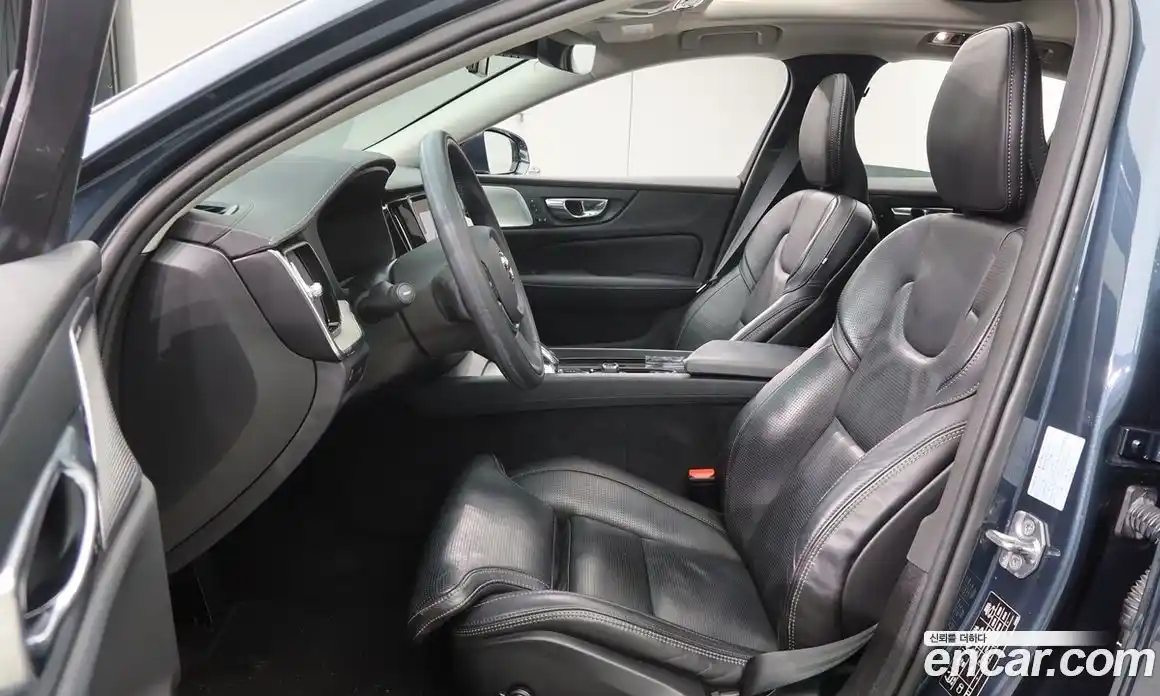 Volvo S60 2021 2.0 гидро в Москве № 164796, фото 9