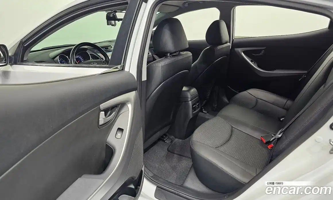 Hyundai Avante 2014 1.6 гидро в Москве № 1684214, фото 11