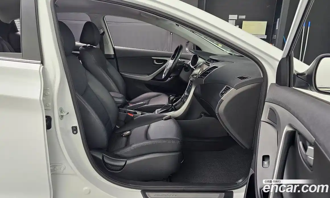 Hyundai Avante 2014 1.6 гидро в Москве № 1684214, фото 12