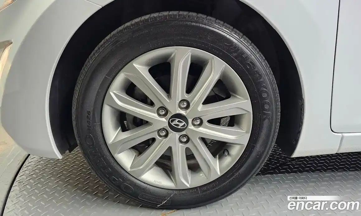 Hyundai Avante 2014 1.6 гидро в Москве № 1684214, фото 5