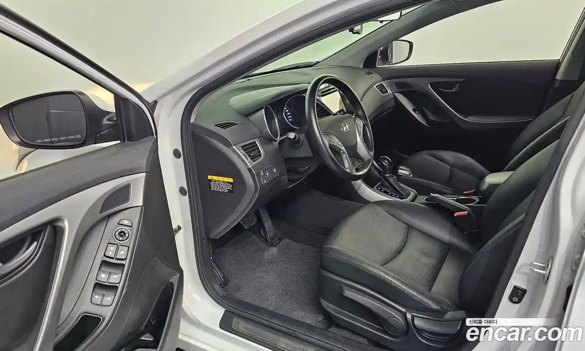 Hyundai Avante 2014 1.6 гидро в Москве № 1684214, фото 10