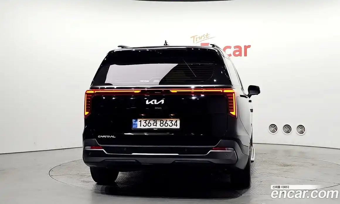 Kia Canival 2023 3.5 гидро в Москве № 1684819, фото 4