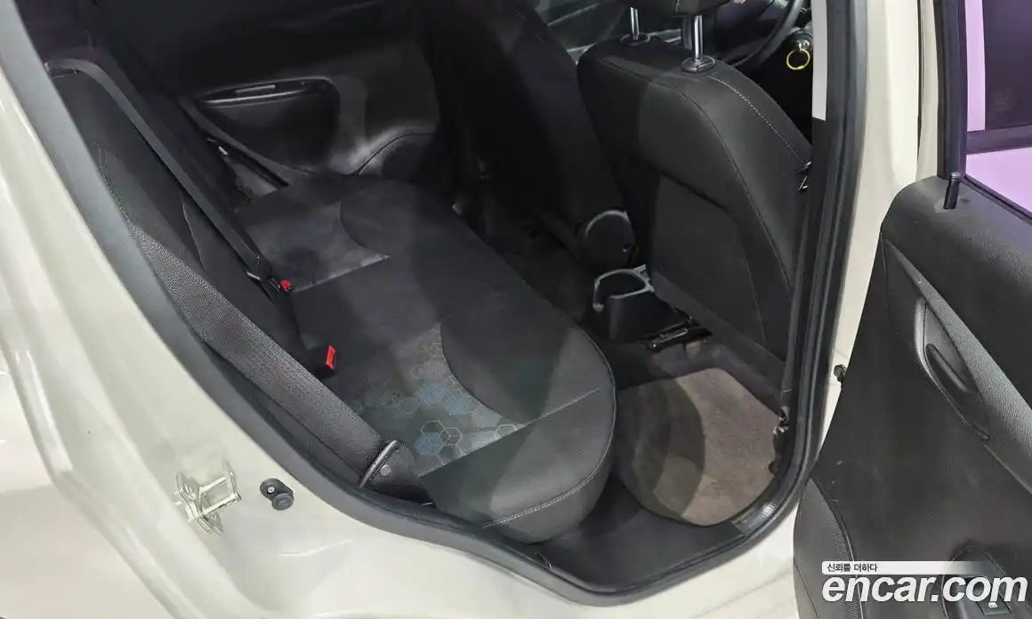 Chevrolet Spark 2016 1.0 гидро в Москве, фото 13