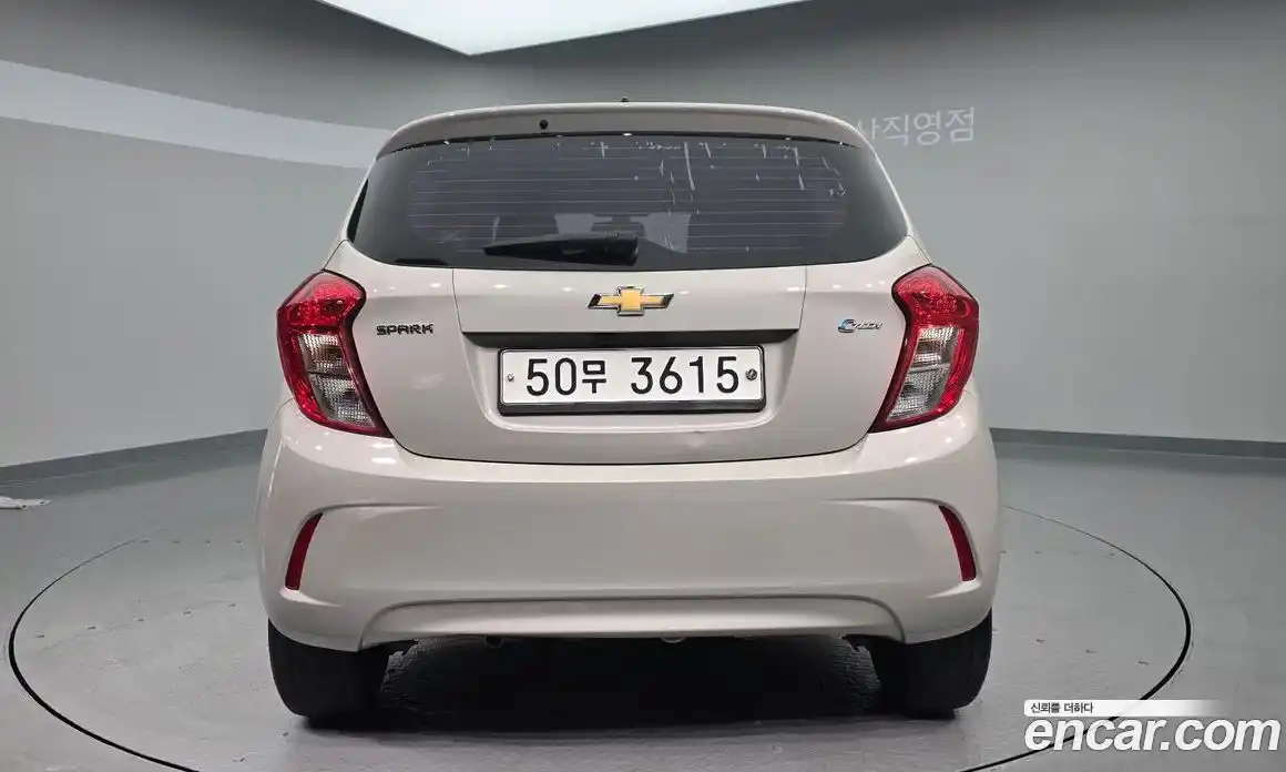 Chevrolet Spark 2016 1.0 гидро в Москве, фото 6