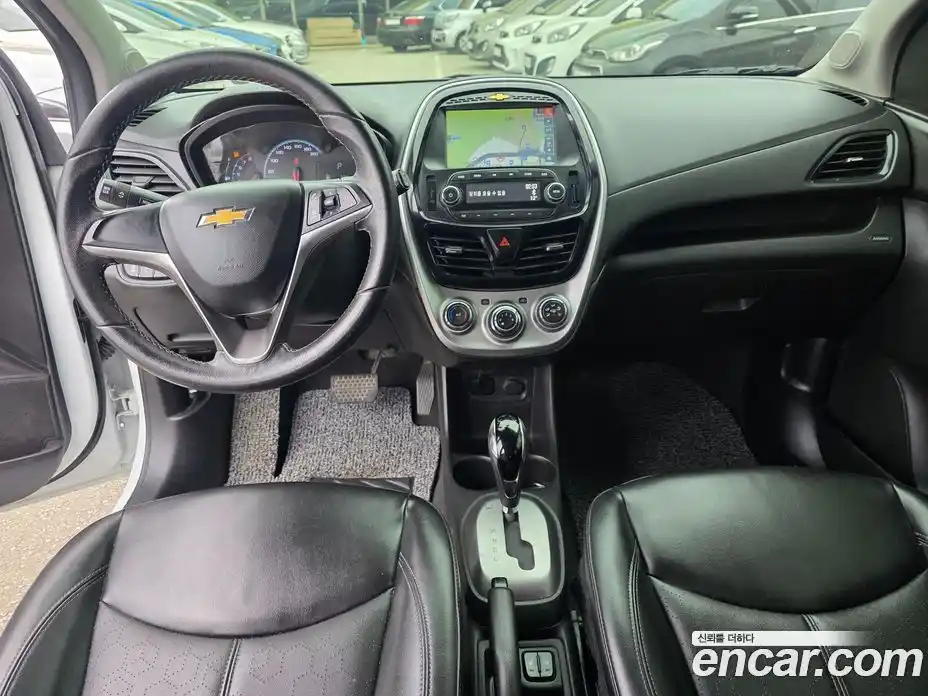 Chevrolet Spark 2017 1.0 гидро в Москве, фото 11