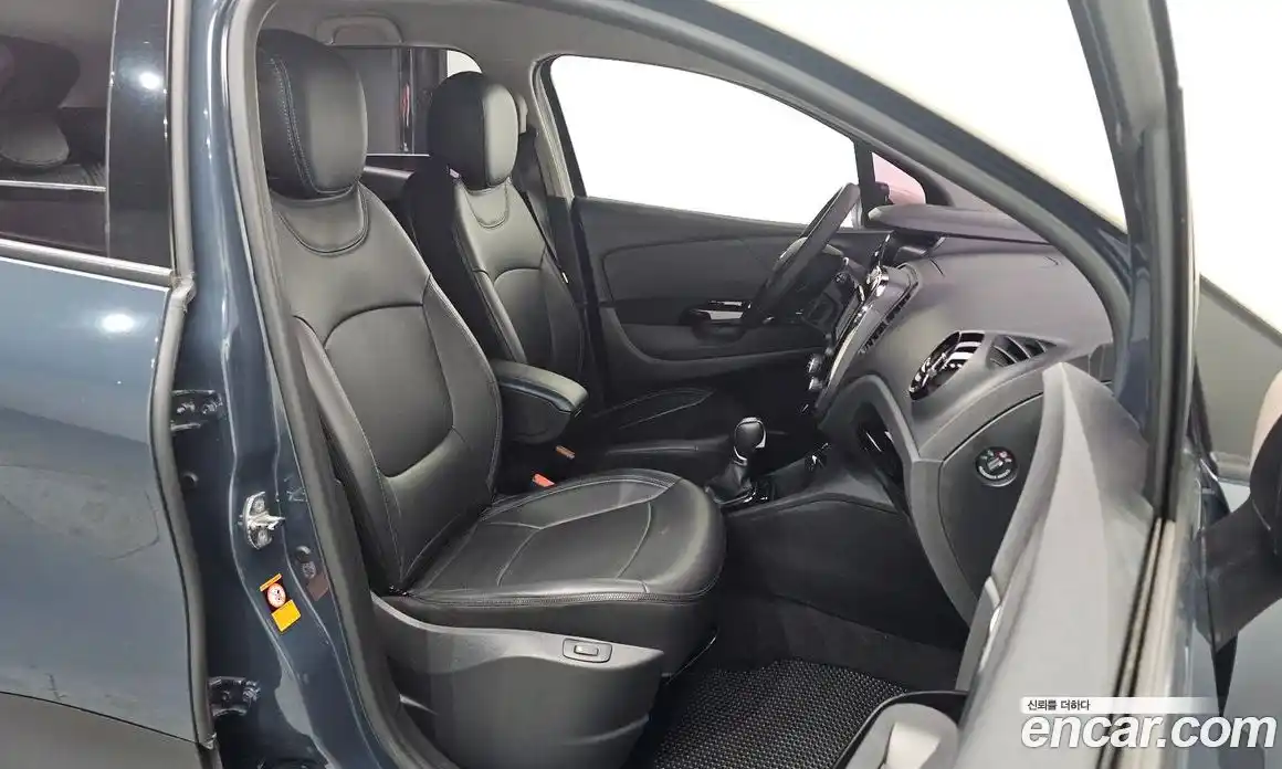 Renault QM3 2017 1.5 гидро в Москве № 1688324, фото 12