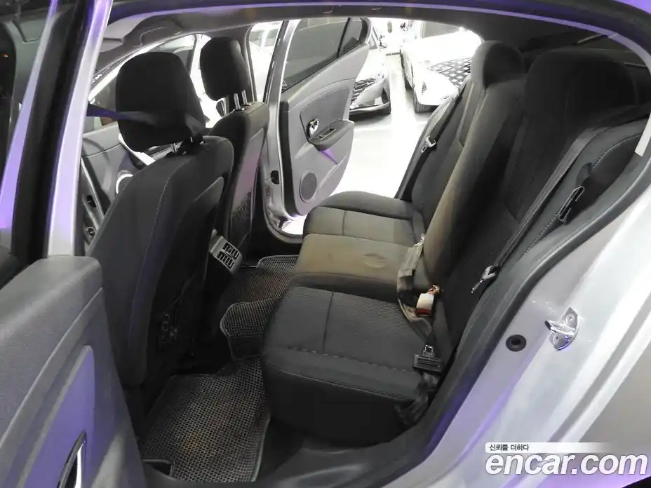 Renault SM3 2010 1.6 гидро в Москве № 1689191, фото 12