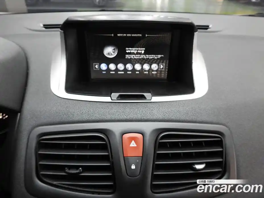 Renault SM3 2010 1.6 гидро в Москве № 1689191, фото 9
