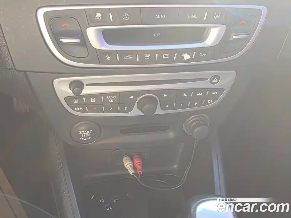 Renault SM3 2010 1.6 гидро в Москве № 1689276, фото 20