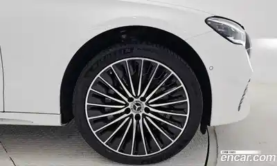 Mercedes-Benz E-Class 2024 3.0 гидро в Москве № 1689844, миниатюра 5