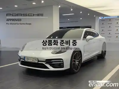 Porsche Panamera, 2022