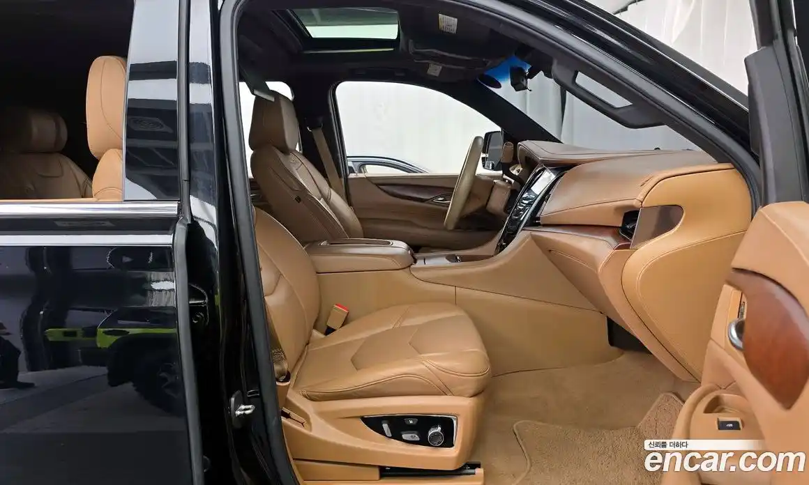 Cadillac Escalade 2017 6.2 гидро в Москве № 1692006, фото 11