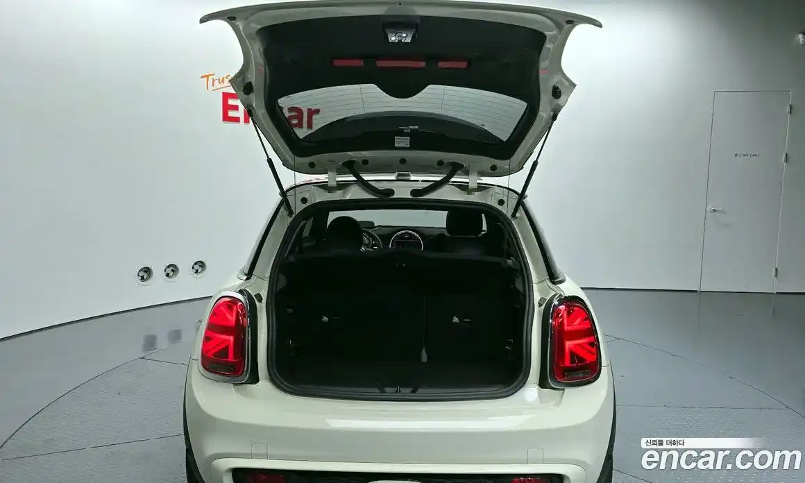 Mini Cooper 2020 2.0 гидро в Москве № 1692446, фото 11