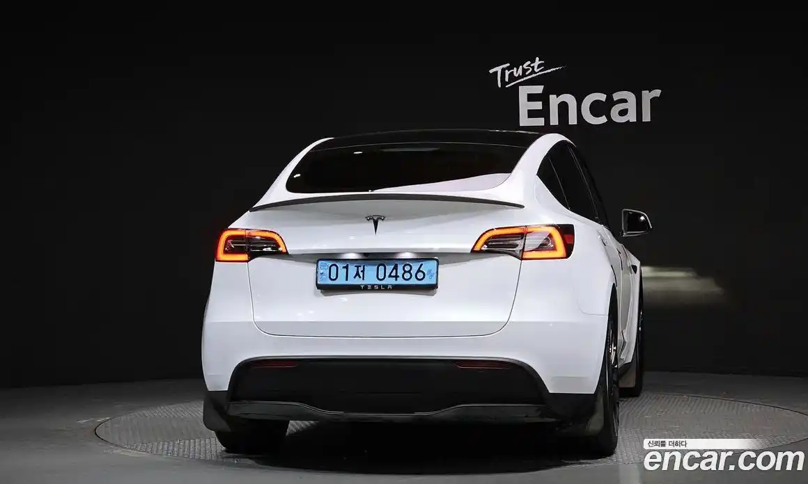 Tesla Model Y 2024 0.2 гидро в Москве № 1692698, фото 4