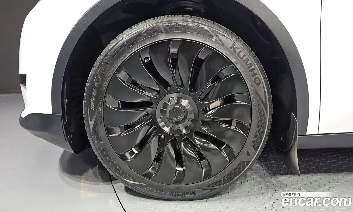 Tesla Model Y 2024 0.2 гидро в Москве № 1692698, фото 5