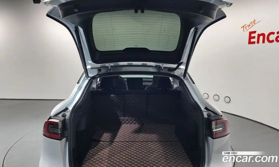 Tesla Model Y 2023 0.2 гидро в Москве № 1692749, фото 17