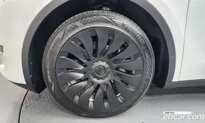 Tesla Model Y 2023 0.2 гидро в Москве № 1692749, миниатюра 5