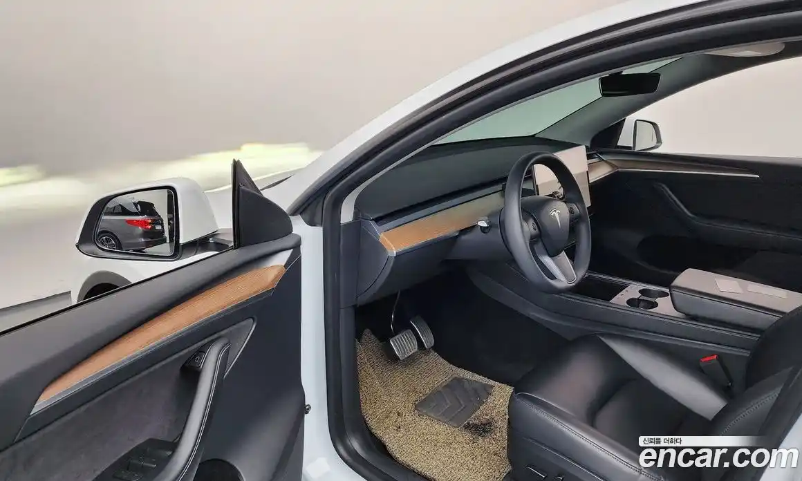 Tesla Model Y 2023 0.2 гидро в Москве № 1692749, фото 10