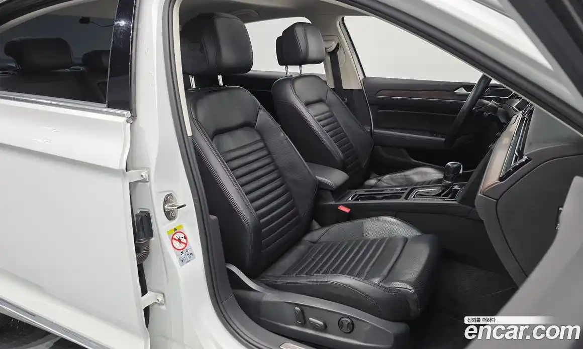Volkswagen Passat 2018 2.0 гидро в Москве № 1693412, фото 12