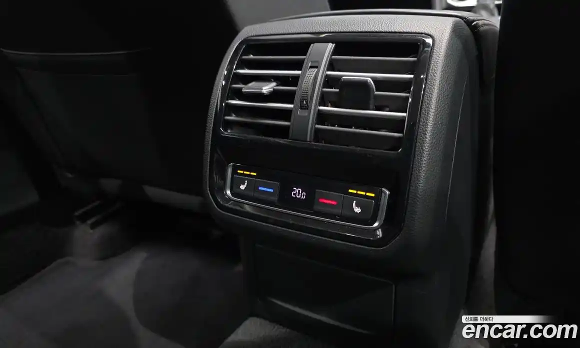 Volkswagen Passat 2018 2.0 гидро в Москве № 1693412, фото 19