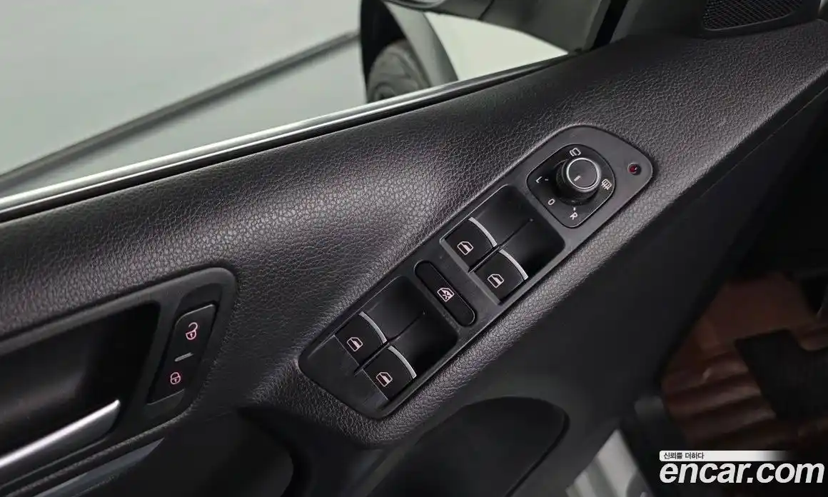 Volkswagen Tiguan 2016 2.0 гидро в Москве № 1693413, фото 19