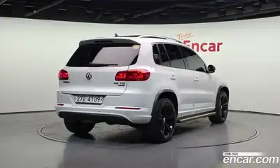 Volkswagen Tiguan 2016 2.0 гидро в Москве № 1693413, миниатюра 2
