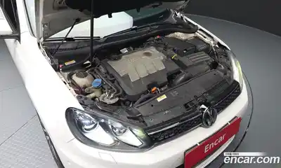 Volkswagen Golf 2010 2.0 гидро в Москве № 1693500, миниатюра 6
