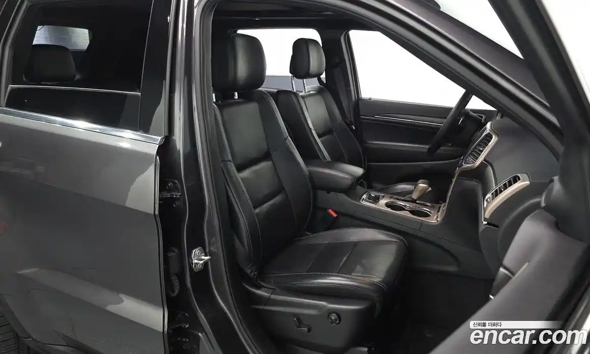 Jeep Cherokee 2017 3.6 гидро в Москве № 1693851, фото 12