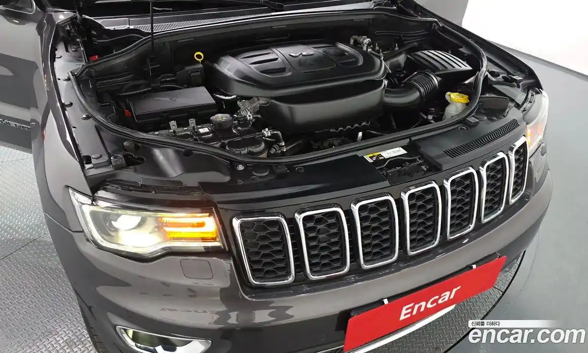 Jeep Cherokee 2017 3.6 гидро в Москве № 1693851, фото 6