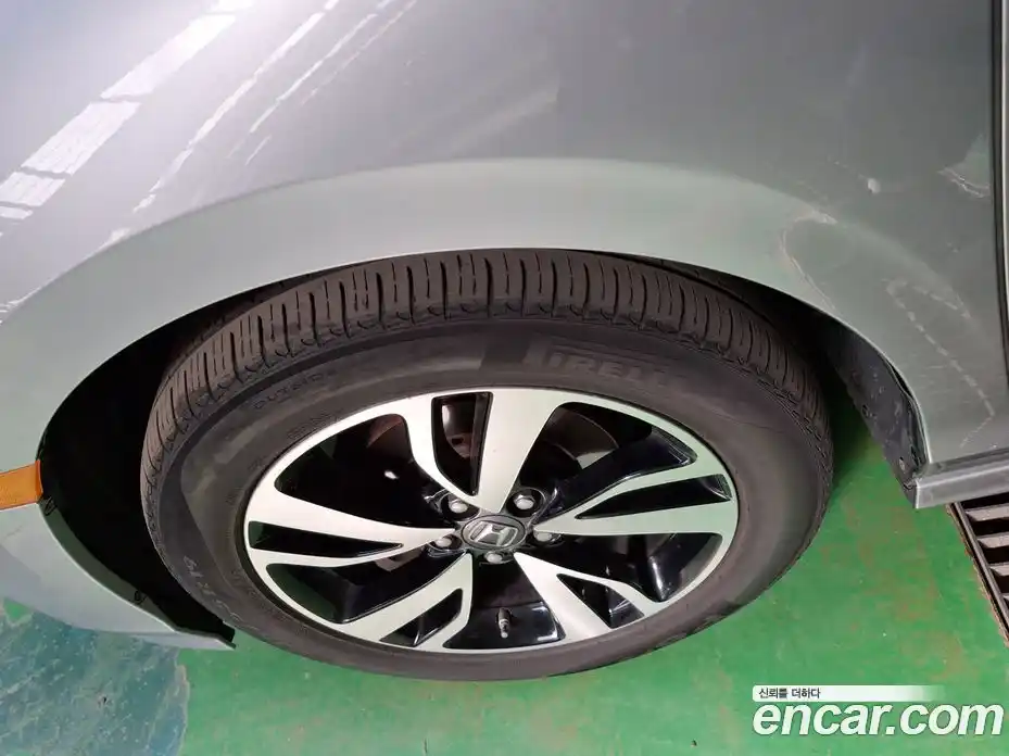 Honda Odyssey 2018 3.5 гидро в Москве № 1696404, фото 18