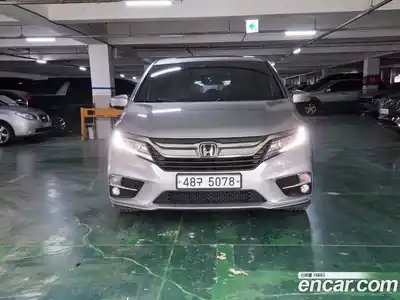 Honda Odyssey 2018 3.5 гидро в Москве № 1696404, миниатюра 3