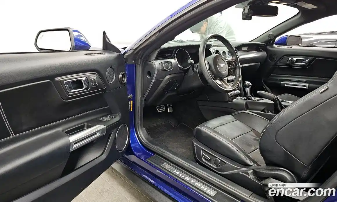 Ford Mustang 2015 2.3 гидро в Москве № 1696899, фото 10