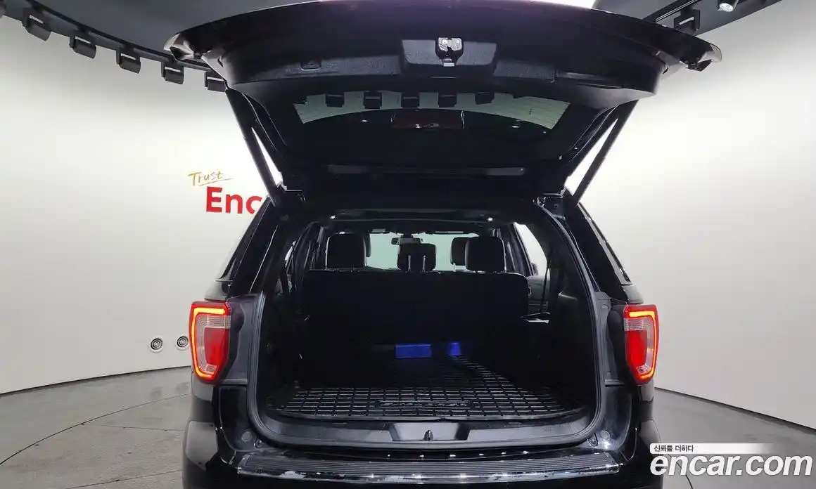 Ford Explorer 2018 2.3 гидро в Москве № 1697015, фото 20