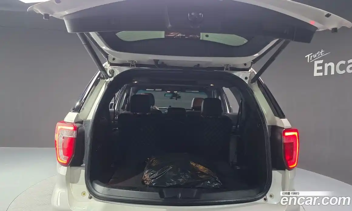 Ford Explorer 2016 3.5 гидро в Москве № 1697637, фото 20